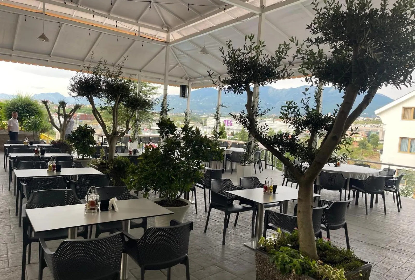 Misk Hotel & Resort Tirana