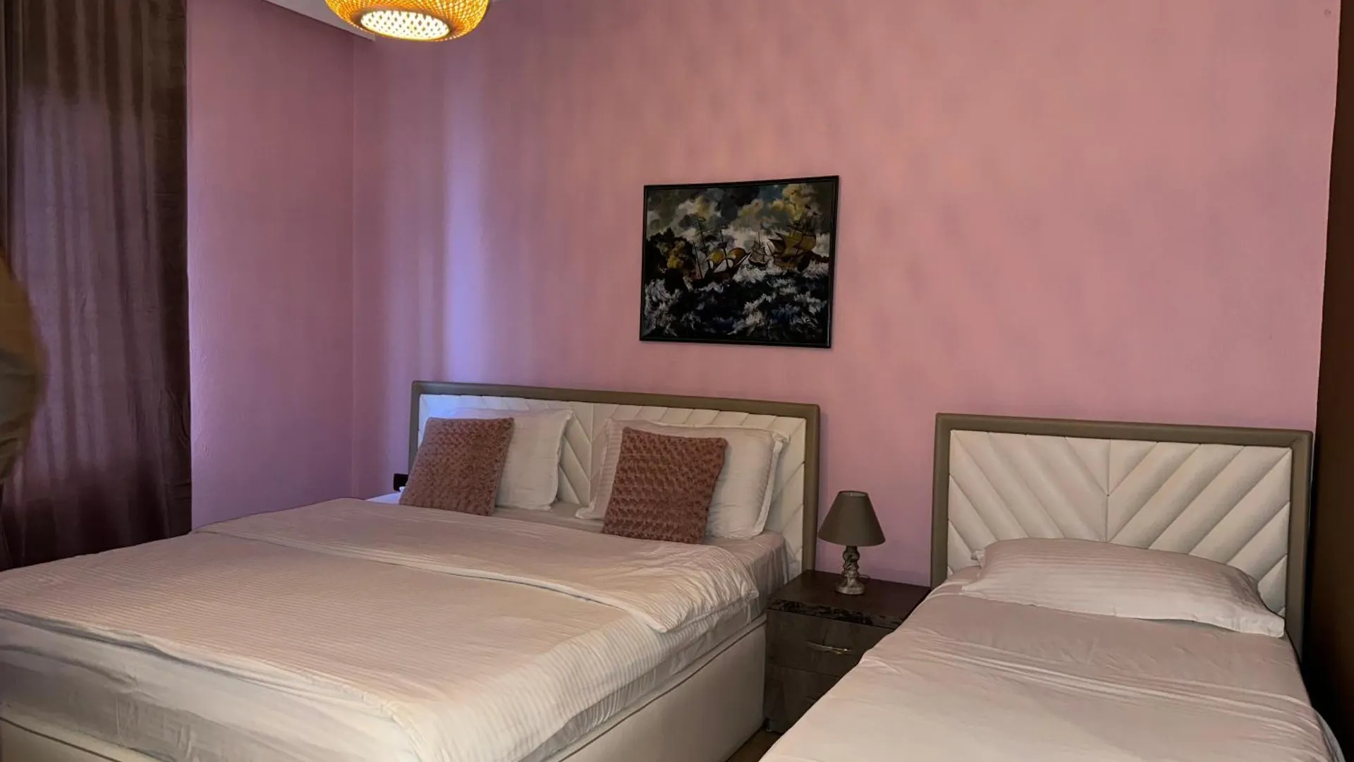 Misk Hotel & Resort Tirana 5*,